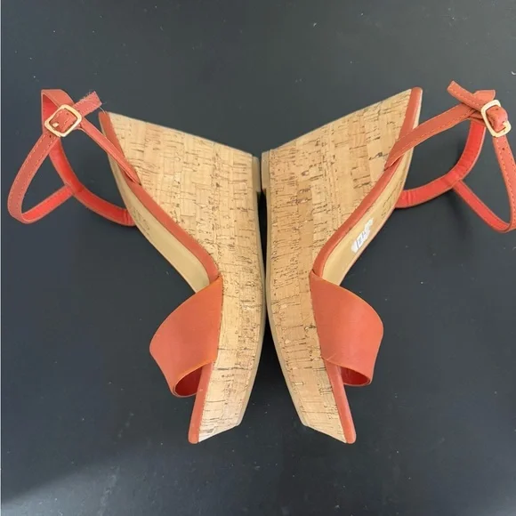 Coconuts by Matisse Orange Cork Wedges size 7 - Picture 6 of 8